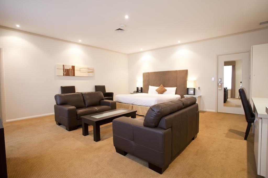 Beau Monde International Hotel Doncaster East Eksteriør billede