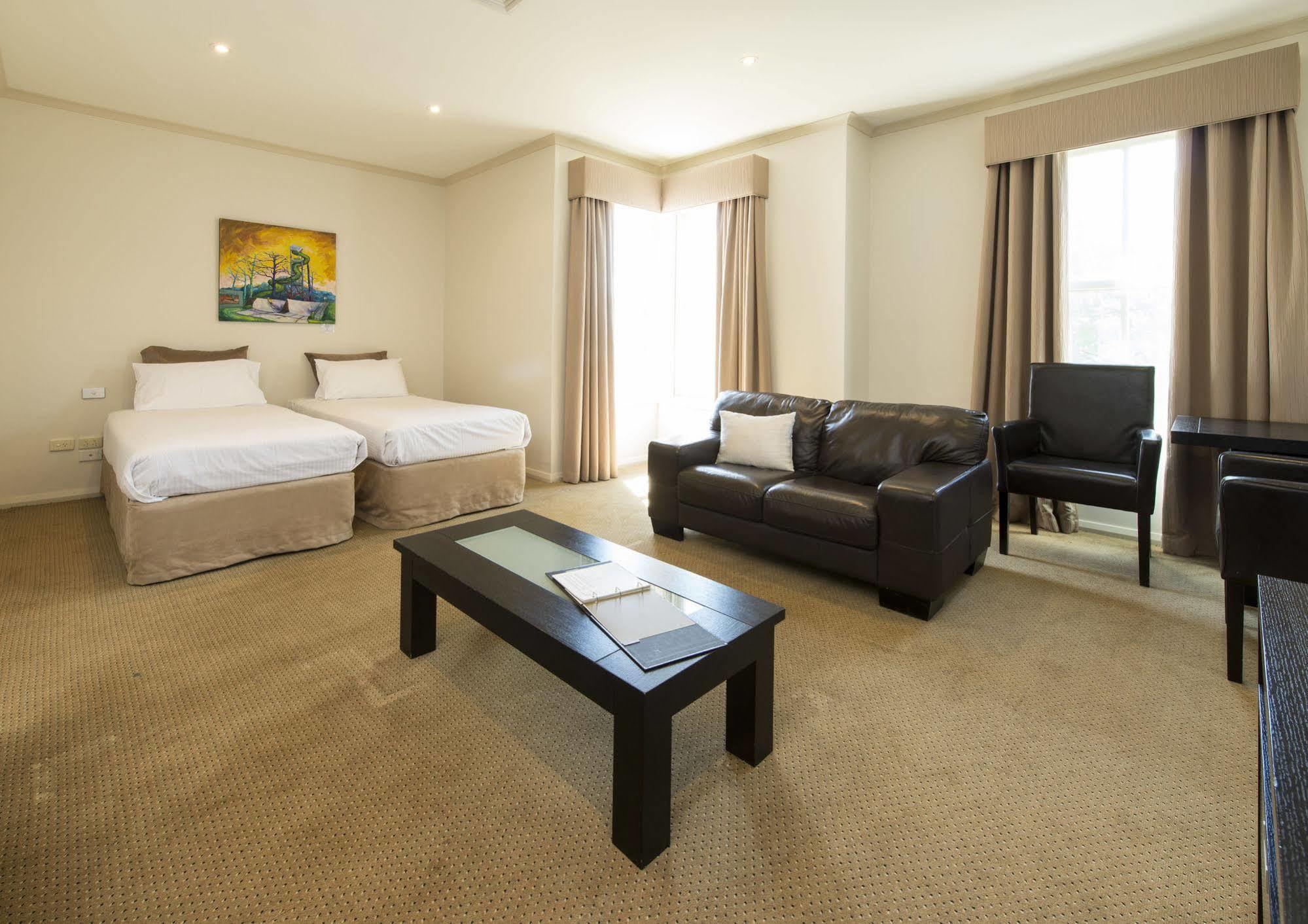 Beau Monde International Hotel Doncaster East Eksteriør billede