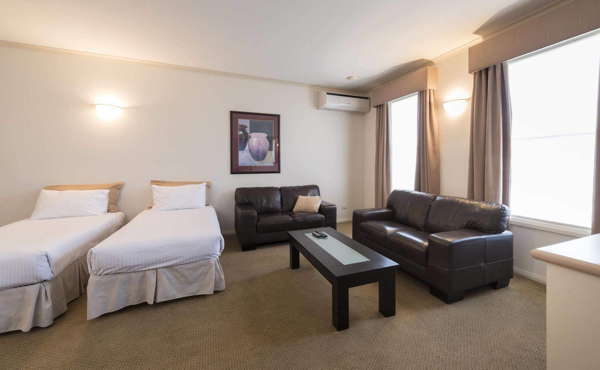 Beau Monde International Hotel Doncaster East Eksteriør billede