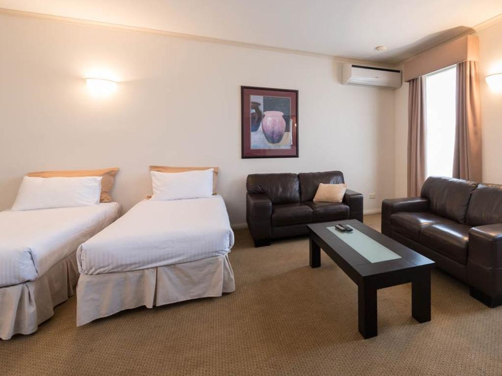 Beau Monde International Hotel Doncaster East Eksteriør billede